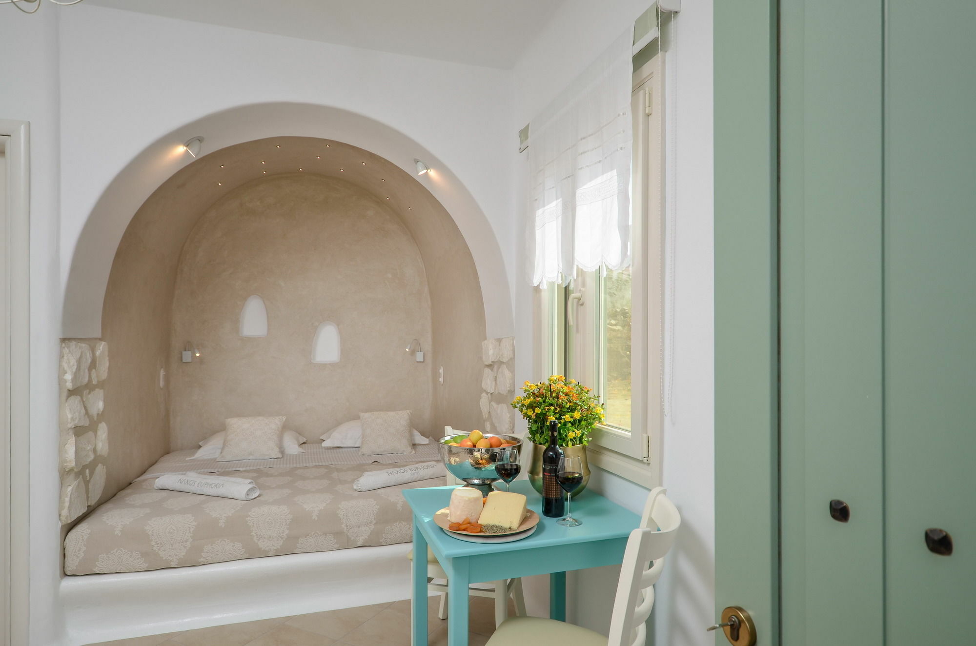 Naxos Euphoria Suites Стеліда Екстер'єр фото
